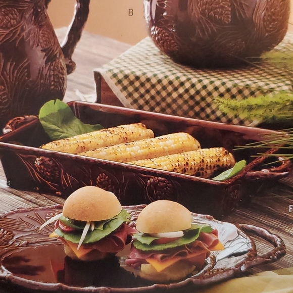 Alpine Lodge 9 x 13 Stoneware NEW Pine cones Bakeware Serveware Celebrating Home - Picture 3 of 3